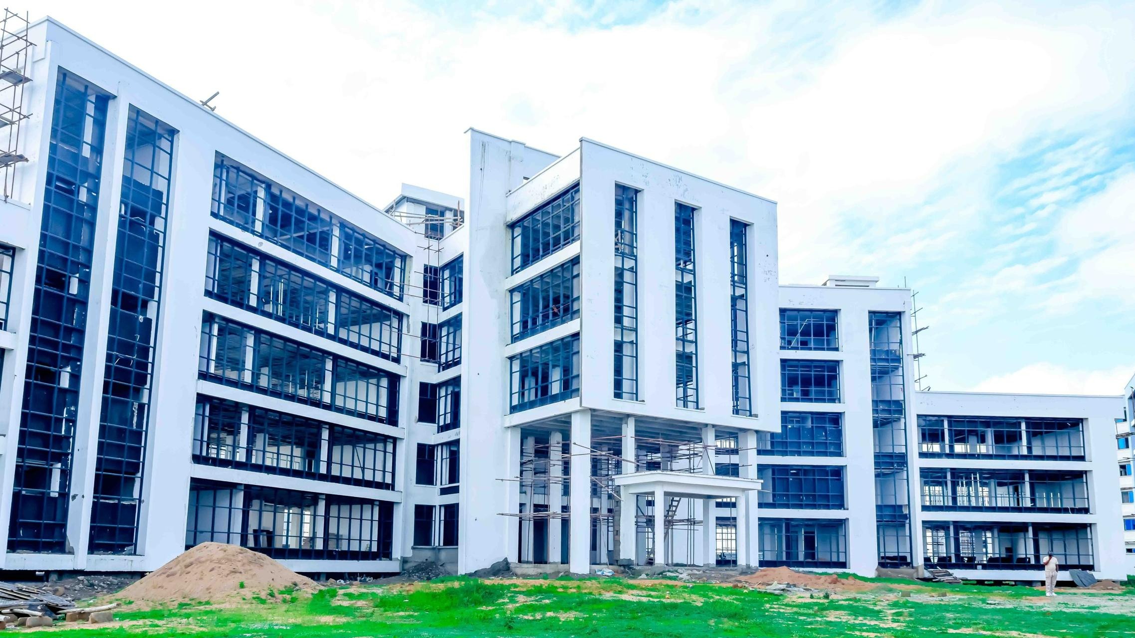 Muonekano wa jengo la Ofisi ya Wakili Mkuu wa Serikali linaloendelea kujengwa katika Mji wa Serikali, Mtumba, Dodoma.